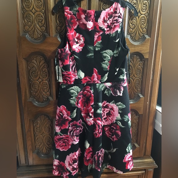 Jessica Simpson Rose Dress 🌹 - Picture 13 of 13